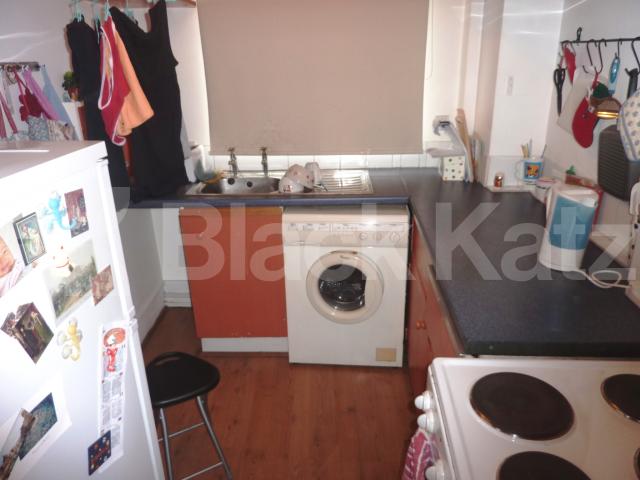 			NEW INSTRUCTION!, Studio Apartment, 1 bath, 1 reception Flat			 Bateman Street, SOHO